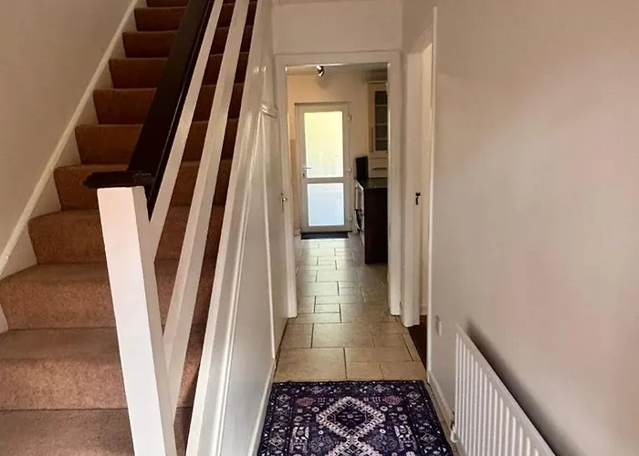 펜션 Cardinal Court , Wilton 3br Beside Cuh Hospital *