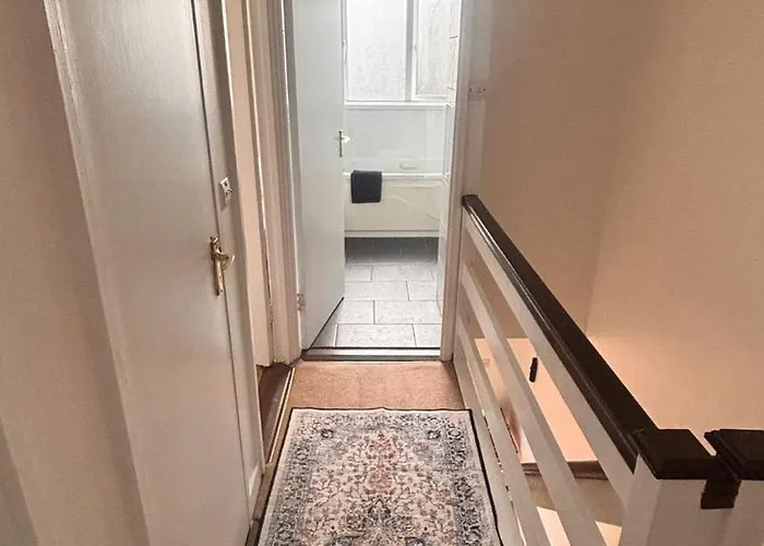 Дом отдыха Cardinal Court , Wilton 3br Beside Cuh Hospital Корк