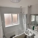 Cardinal Court , Wilton 3br Beside Cuh Hospital Nyaraló Cork